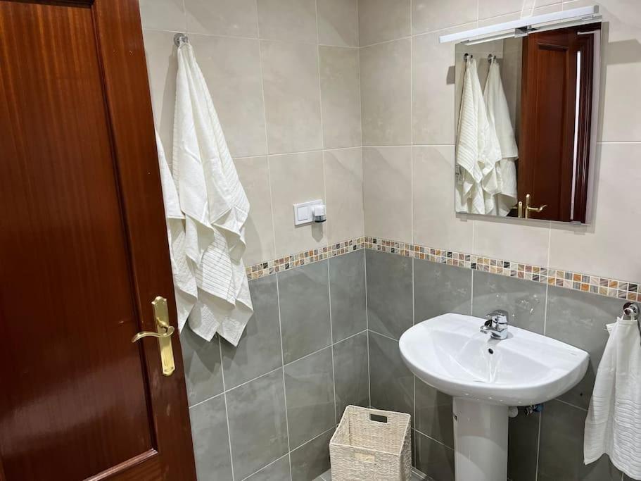 Ferienwohnung Piso Acogedor Y Centrico Santoña Exterior foto